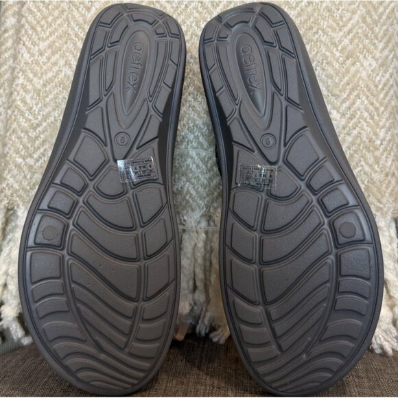 Aetrex Women’s Size 9 Skyler Thong Sandal pewter Grey embellished - Picture 8 of 10